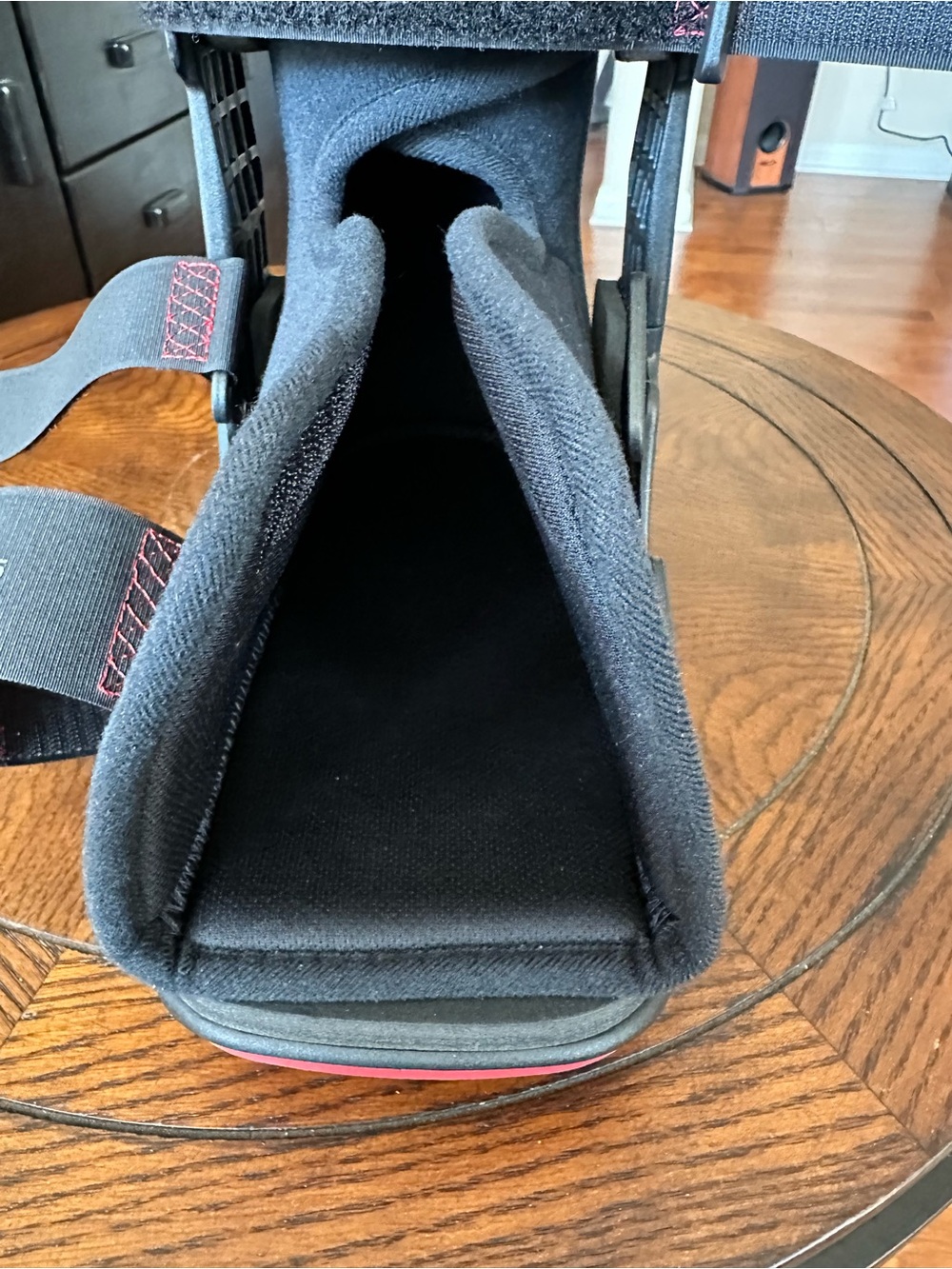 Women's Black Open-Toe Support Sandal